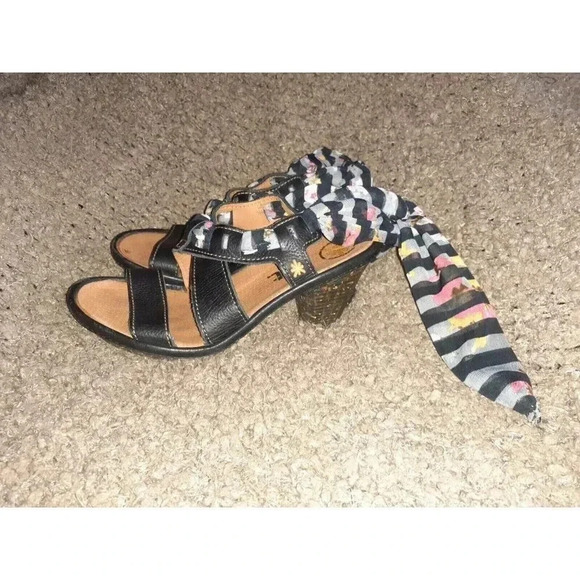 THE ART COMPANY SHOES-Sandals-Black Leather-Ribbon/Scarf Tie-Size 37-Near Mint - Picture 3 of 8